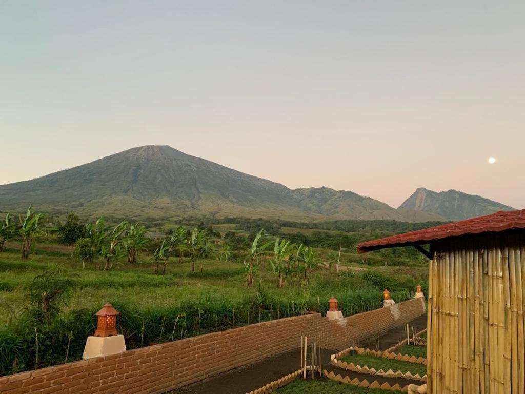 The Gate Rinjani Hotel Sajang Exterior foto