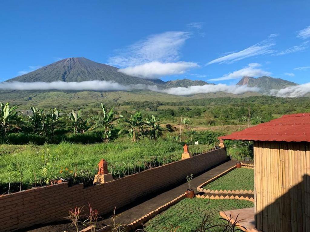 The Gate Rinjani Hotel Sajang Exterior foto